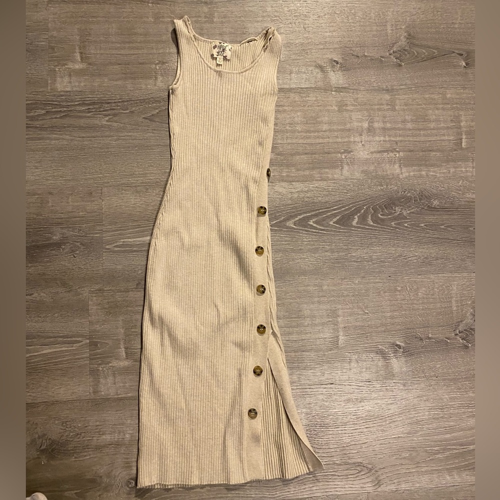 Beige Sleeveless Button-Down Dress